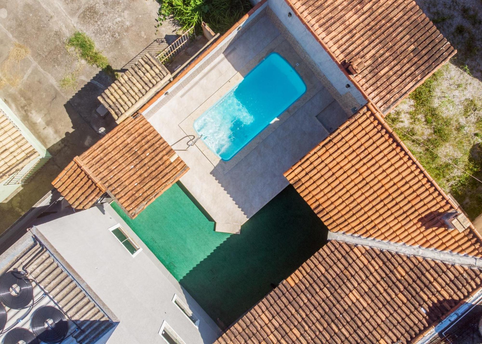 Refugio Tropical Casa De Praia Com Piscina Aquecida E 4 Suites E Garagem 3 Carros, 800 Mtrs Da Praia Internet 700 Mbps, Condominio Privado Com Pista De Skate , Quadra De Futevolei , Campos E Quadras De Futebol! كابو فريو المظهر الخارجي الصورة