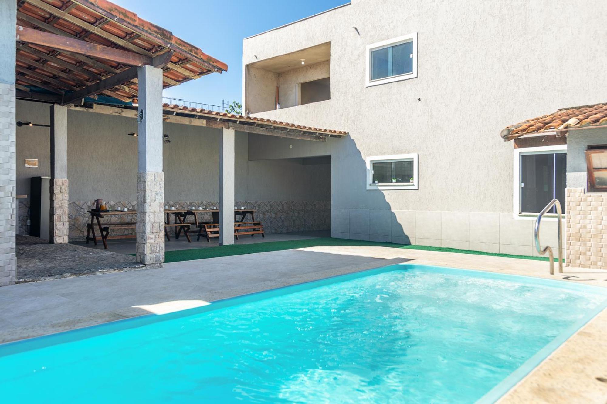 Refugio Tropical Casa De Praia Com Piscina Aquecida E 4 Suites E Garagem 3 Carros, 800 Mtrs Da Praia Internet 700 Mbps, Condominio Privado Com Pista De Skate , Quadra De Futevolei , Campos E Quadras De Futebol! كابو فريو المظهر الخارجي الصورة