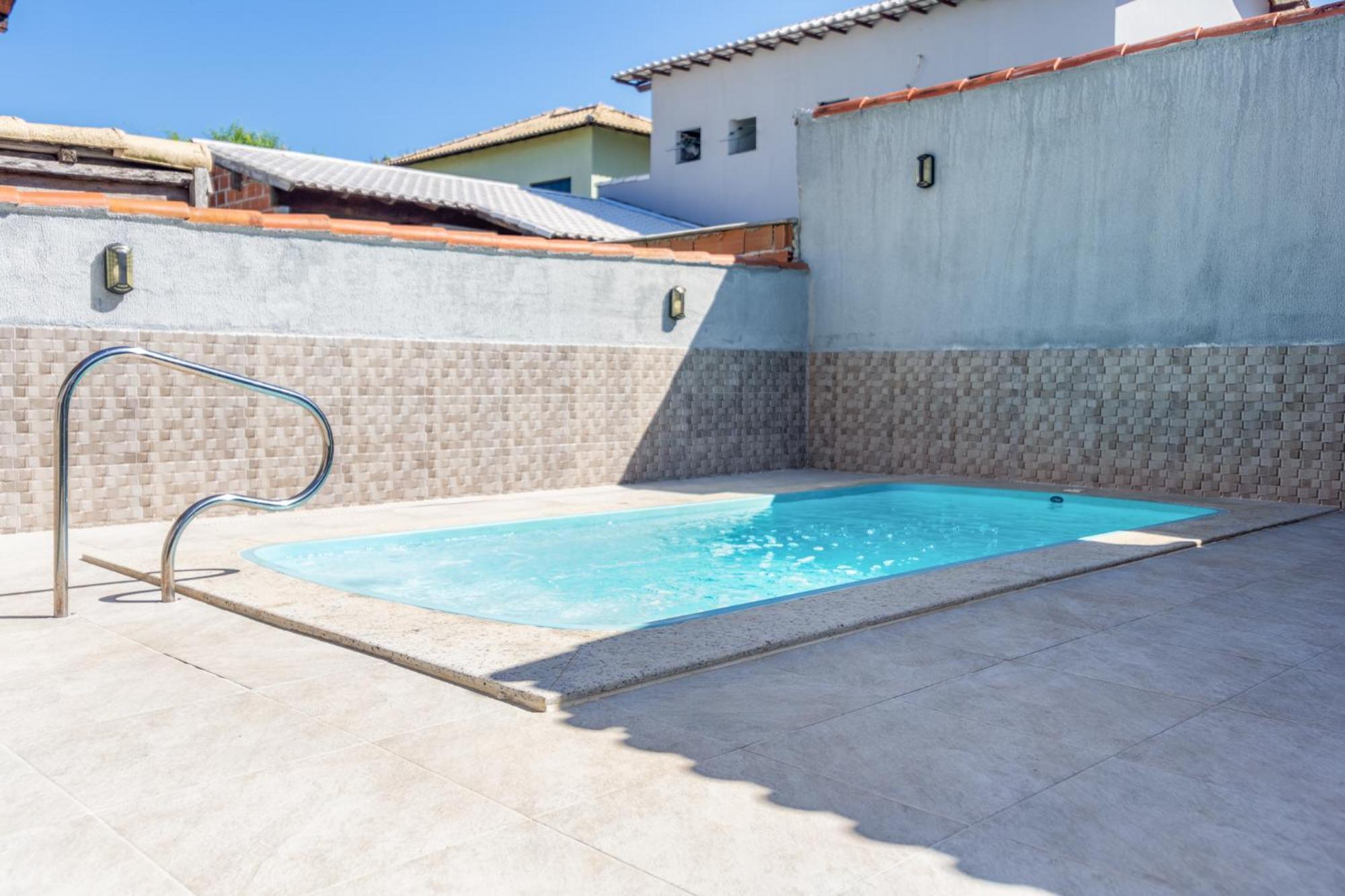 Refugio Tropical Casa De Praia Com Piscina Aquecida E 4 Suites E Garagem 3 Carros, 800 Mtrs Da Praia Internet 700 Mbps, Condominio Privado Com Pista De Skate , Quadra De Futevolei , Campos E Quadras De Futebol! كابو فريو المظهر الخارجي الصورة