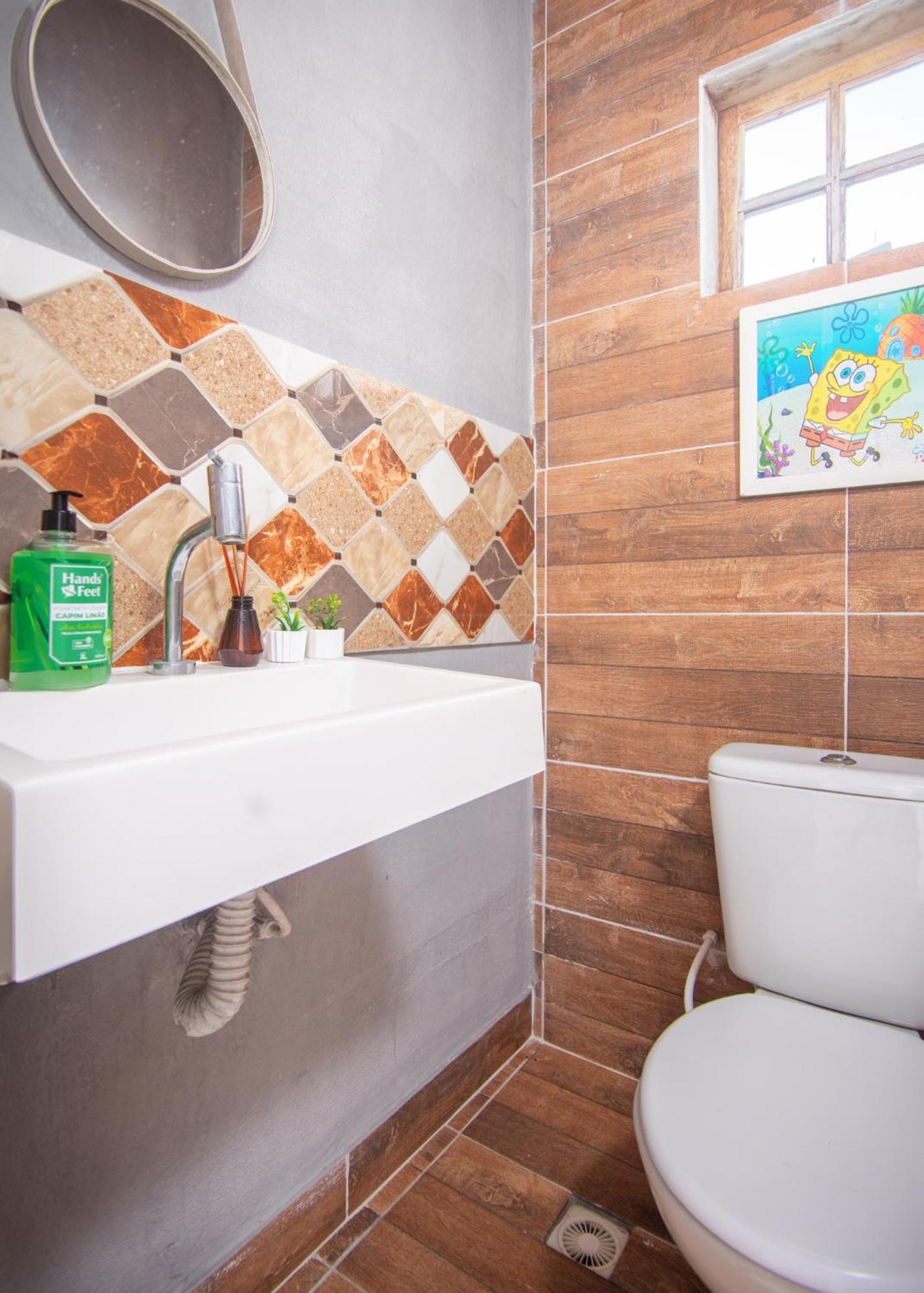 Refugio Tropical Casa De Praia Com Piscina Aquecida E 4 Suites E Garagem 3 Carros, 800 Mtrs Da Praia Internet 700 Mbps, Condominio Privado Com Pista De Skate , Quadra De Futevolei , Campos E Quadras De Futebol! كابو فريو المظهر الخارجي الصورة