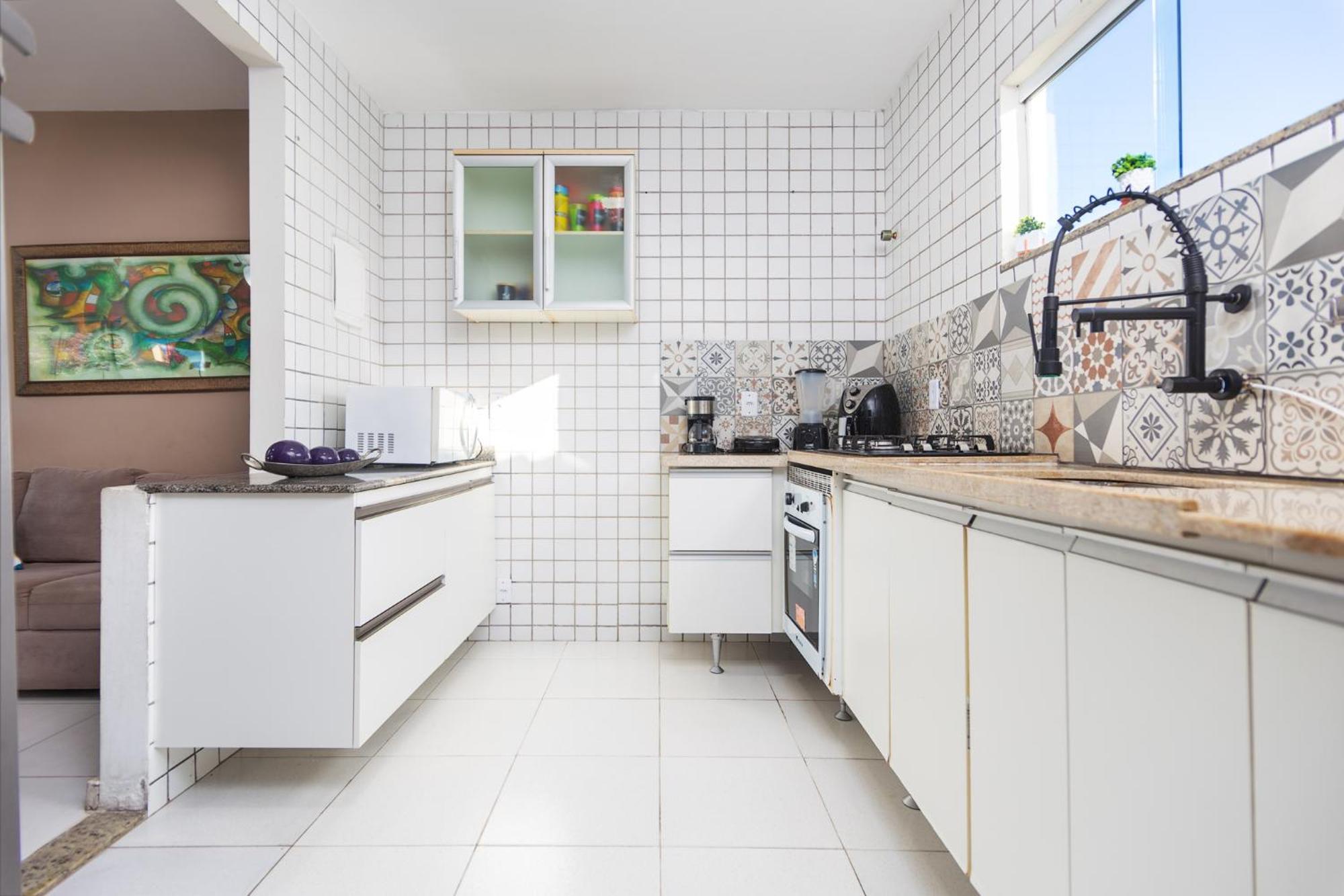 Refugio Tropical Casa De Praia Com Piscina Aquecida E 4 Suites E Garagem 3 Carros, 800 Mtrs Da Praia Internet 700 Mbps, Condominio Privado Com Pista De Skate , Quadra De Futevolei , Campos E Quadras De Futebol! كابو فريو المظهر الخارجي الصورة