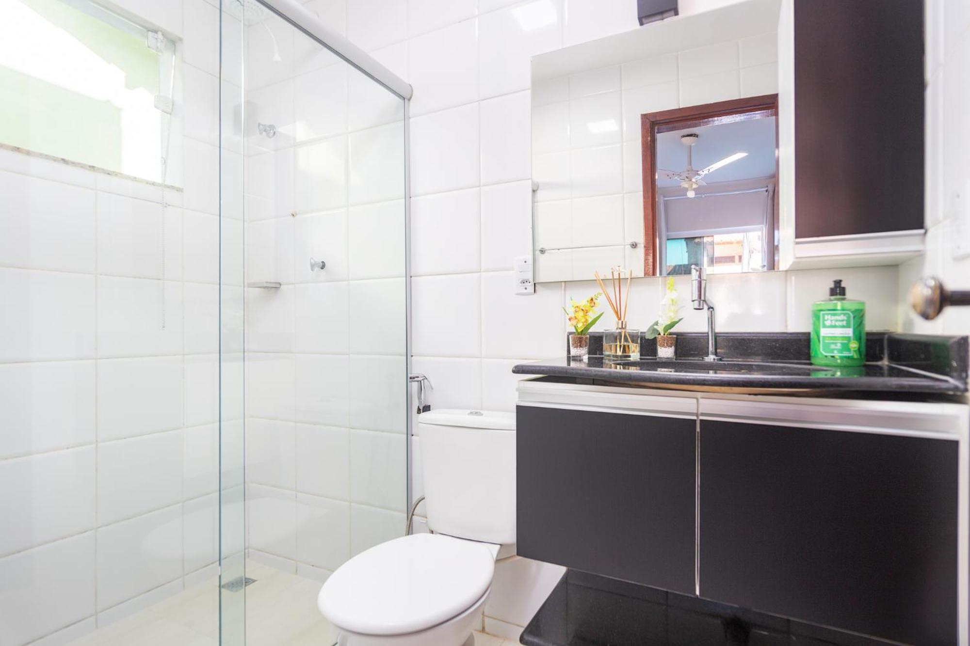 Refugio Tropical Casa De Praia Com Piscina Aquecida E 4 Suites E Garagem 3 Carros, 800 Mtrs Da Praia Internet 700 Mbps, Condominio Privado Com Pista De Skate , Quadra De Futevolei , Campos E Quadras De Futebol! كابو فريو المظهر الخارجي الصورة