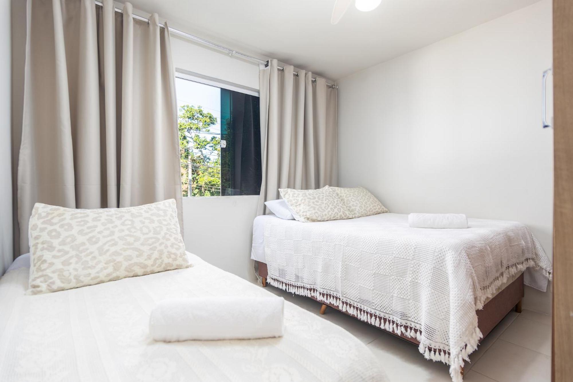 Refugio Tropical Casa De Praia Com Piscina Aquecida E 4 Suites E Garagem 3 Carros, 800 Mtrs Da Praia Internet 700 Mbps, Condominio Privado Com Pista De Skate , Quadra De Futevolei , Campos E Quadras De Futebol! كابو فريو المظهر الخارجي الصورة