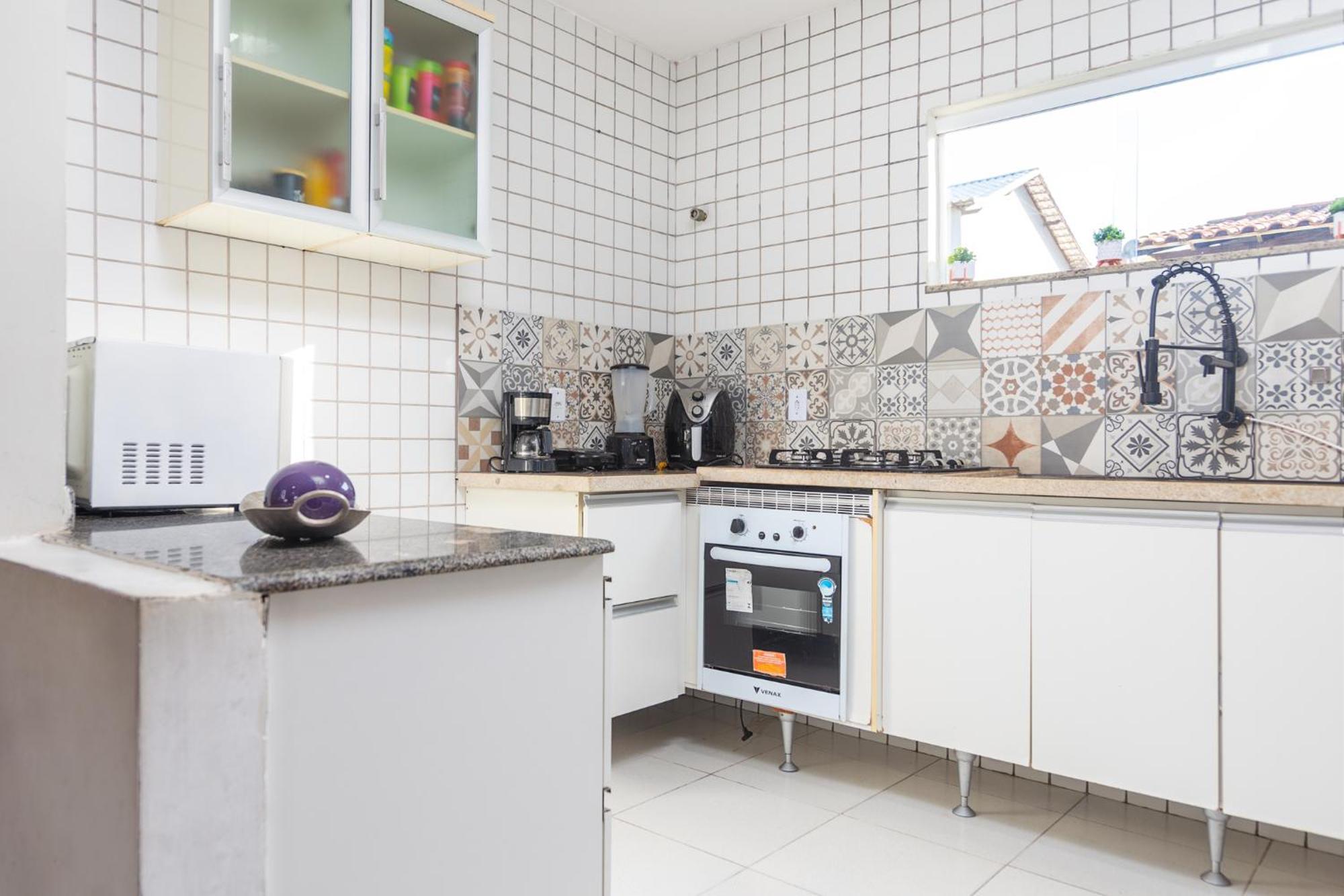 Refugio Tropical Casa De Praia Com Piscina Aquecida E 4 Suites E Garagem 3 Carros, 800 Mtrs Da Praia Internet 700 Mbps, Condominio Privado Com Pista De Skate , Quadra De Futevolei , Campos E Quadras De Futebol! كابو فريو المظهر الخارجي الصورة
